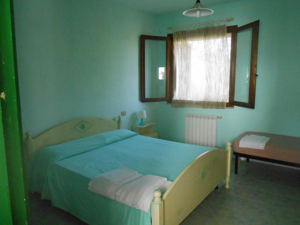 Agriturismo Tupei Hotell Calasetta Rum bild